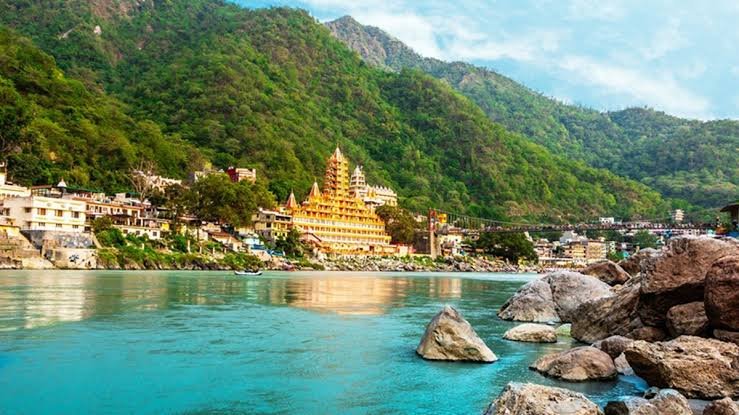 Auli, Rishikesh & Haridwar — Snow Slopes & Sacred Ghats
