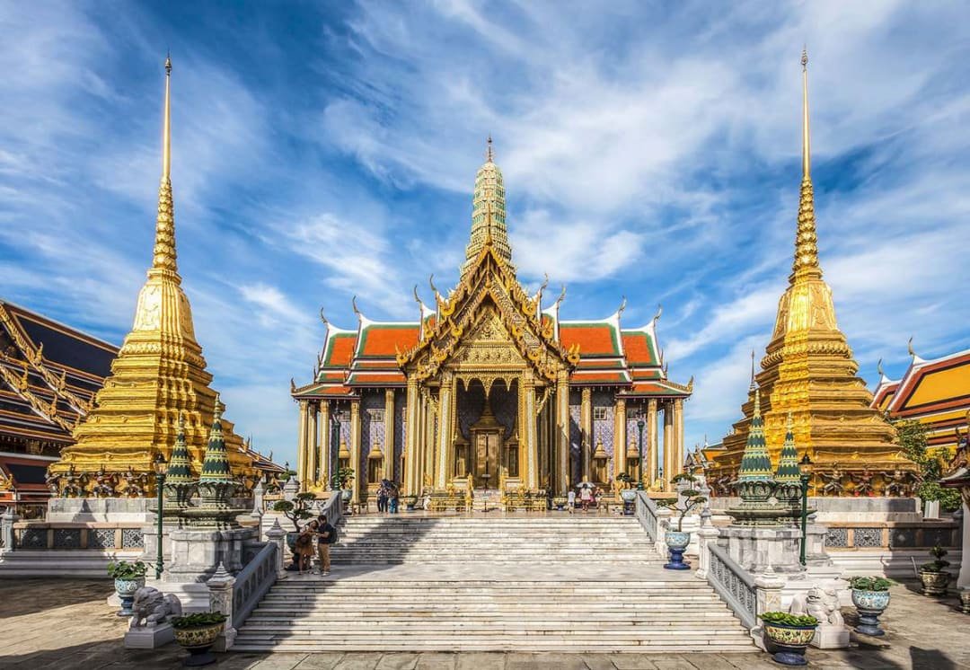 Bangkok Getaway — Temples & Safari World