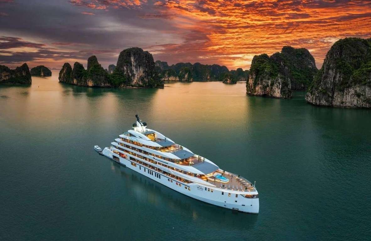 Hanoi & Ha Long Bay — Emerald Waters Escape