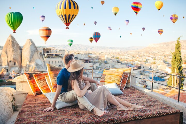 Istanbul & Cappadocia Escape — Fairy Chimneys & Imperial Palaces